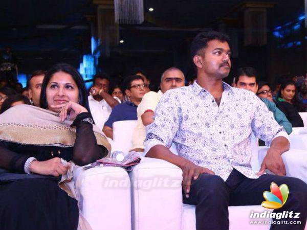 Thalapathy Vijay-Sangeetha 19th Wedding Anniversary Album