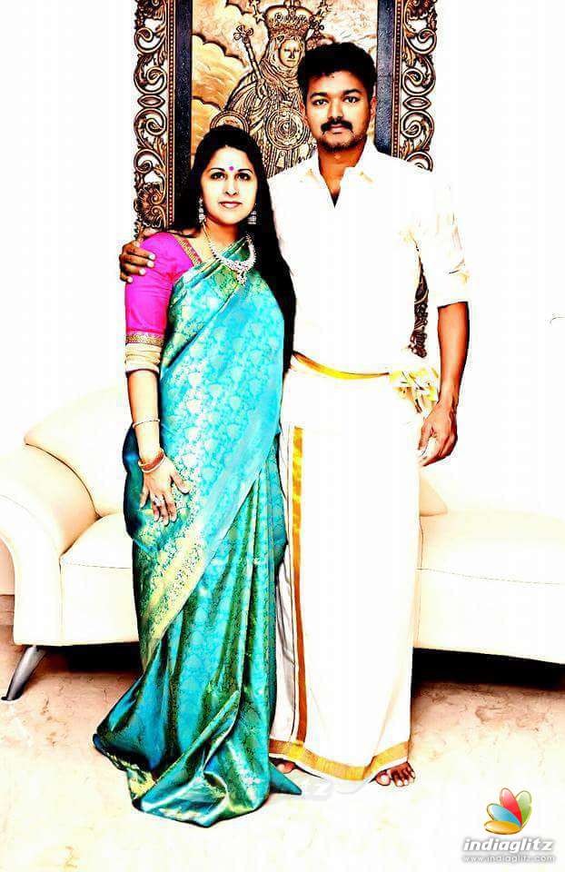 Thalapathy Vijay-Sangeetha 19th Wedding Anniversary Album