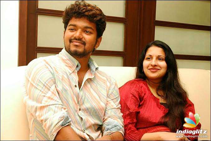 Thalapathy Vijay-Sangeetha 19th Wedding Anniversary Album