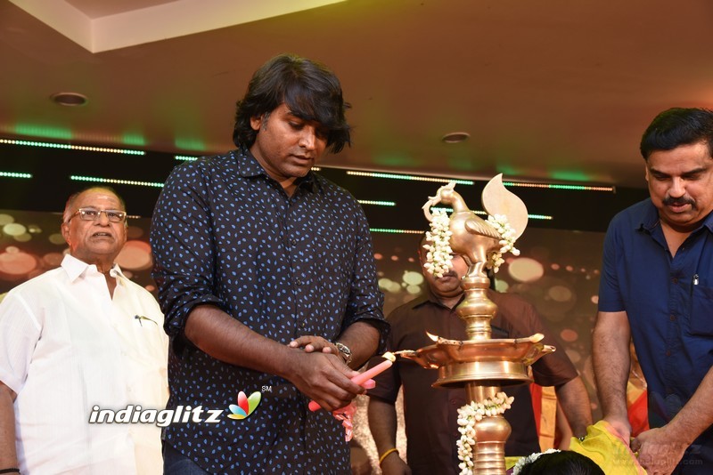 Vijay Sethupathi donates a share of his remuneration towards the education of the needy