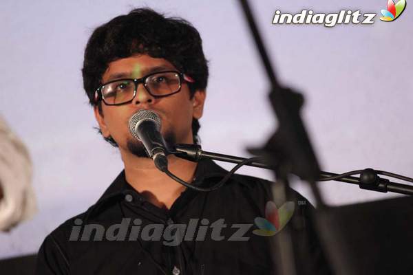 Vijay - Puneet Unveil 'Mugamoodi' Audio