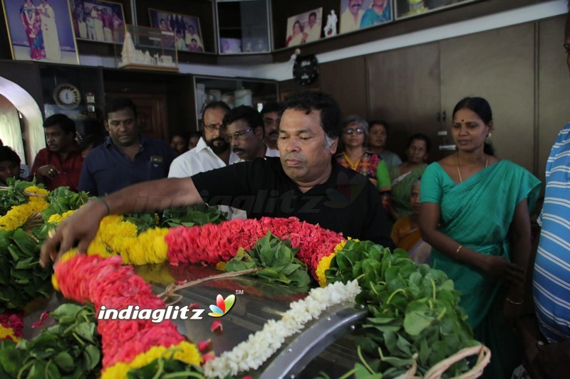 Kollywood Pays Last Respects To Vinu Chakravarthy