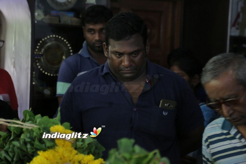 Kollywood Pays Last Respects To Vinu Chakravarthy