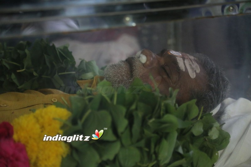 Kollywood Pays Last Respects To Vinu Chakravarthy