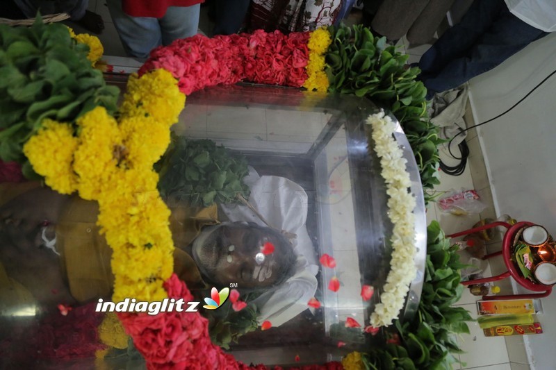 Kollywood Pays Last Respects To Vinu Chakravarthy