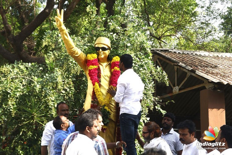 Vishal pays respect to senior politicians before filing nomination for RK Nagar byelection