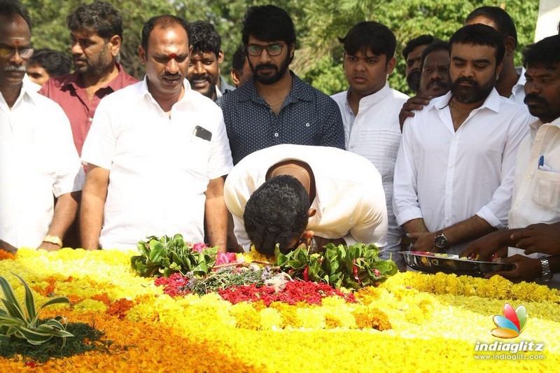 Vishal pays respect to senior politicians before filing nomination for RK Nagar byelection