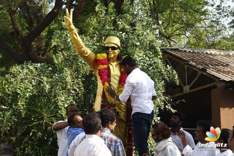 Vishal pays respect to senior politicians before filing nomination for RK Nagar byelection