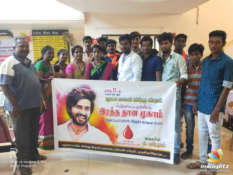 Vishnu Vishal Fans Celebrated Birthday By Donating Blood