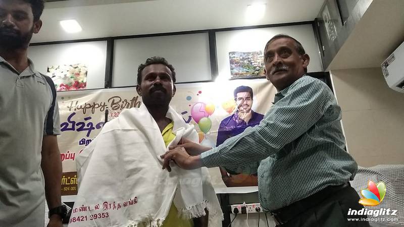 Vishnu Vishal Fans Celebrated Birthday By Donating Blood