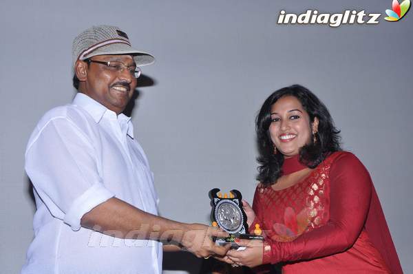 Yen Intha Mayakkam Audio Launch