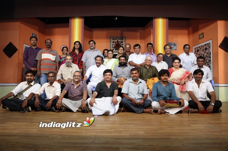 Y G Mahendran's Soppana Vazhvil 100th Successful Stage Show