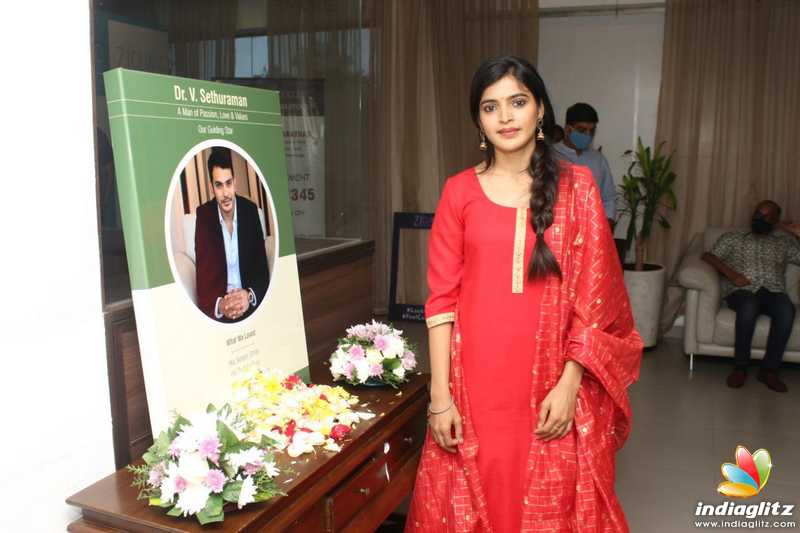 Santhanam Launches Zi Clinic ECR Branch