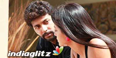 Ameerin Aadhi Bhagavan Review