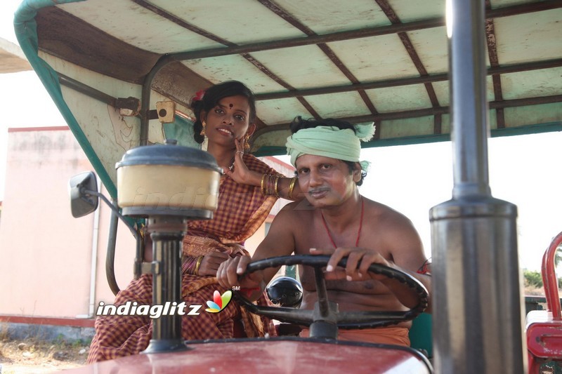 Maattukku Naan Adimai