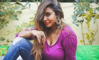 Sri Reddy attacks this sensational hero!