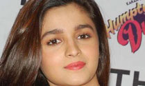 I want to act with NTR : Alia Bhatt