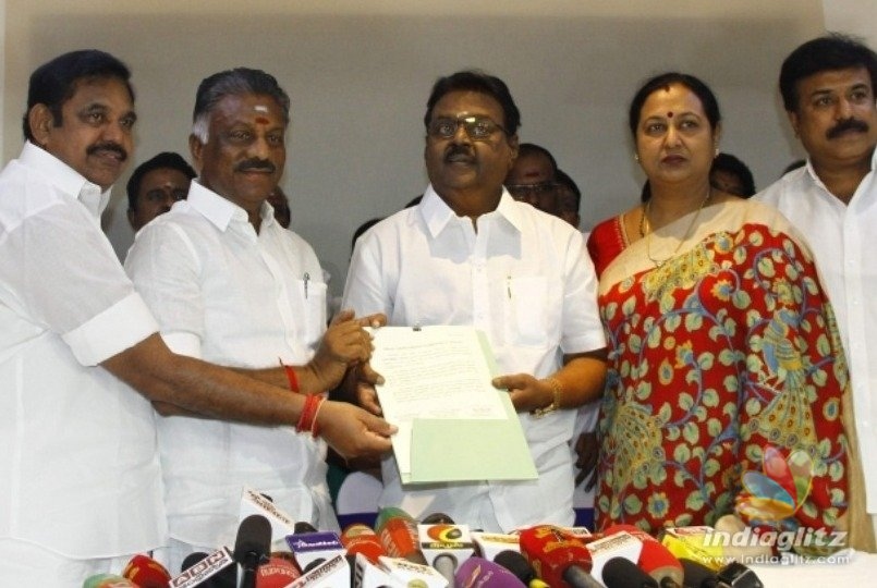 TN CM Edappadi Palanisamy meets Vijayakanth!