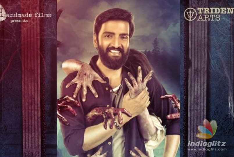 Santhanam capitalizes on Petta vs Viswasam in Dhillukku Dhuddu 2 teaser 2