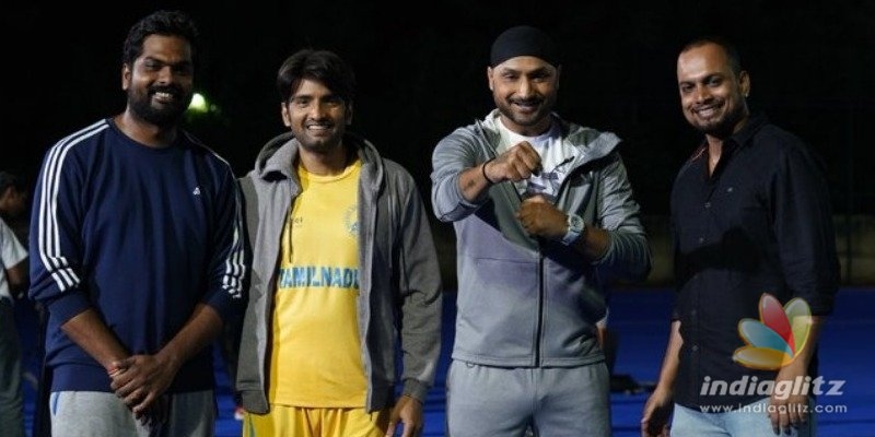 CSK Singam Harbhajan Singh starts shooting with Santhanam