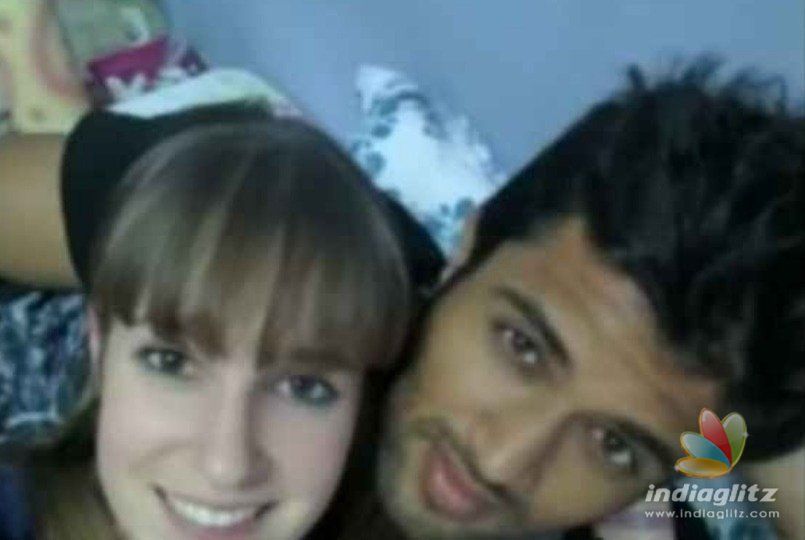 Vijay Deverakonda intimate pics with foreign girl goes viral