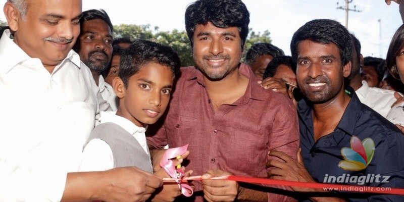 Sivakarthikeyan inaugurates Sooris new business venture