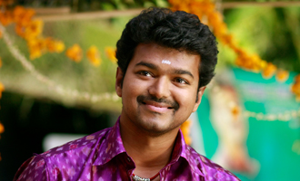 Vijay's First Love in 'Puli' is not  Shruti Haasan or Hansika?