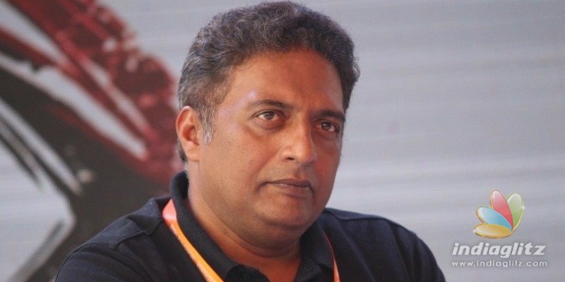 Did Prakash Raj speak against Tamil Students in Delhi?