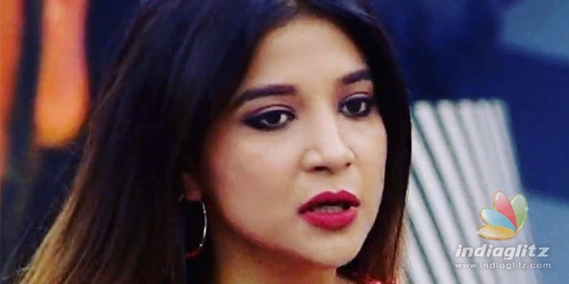 Sakshi Agarwal apologizes for her mistake