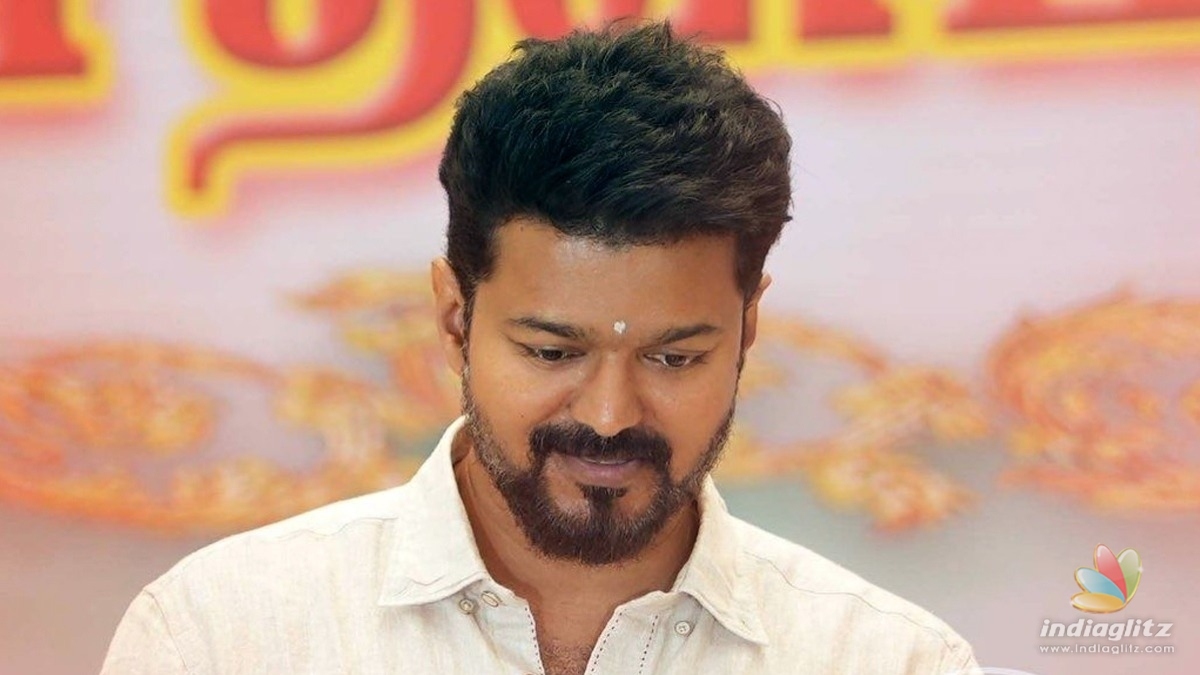 Thalapathy Vijay donates to the Nadigar Sangam after Ulaganayagan Kamal Haasan!