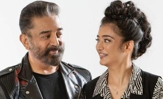 Kamal Haasan's cute gesture to make Akshara look good - Viral picture