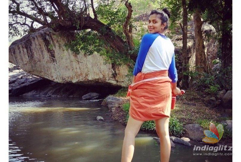 Amala Paul wearing Lungi and inviting to drink liquor goes viral