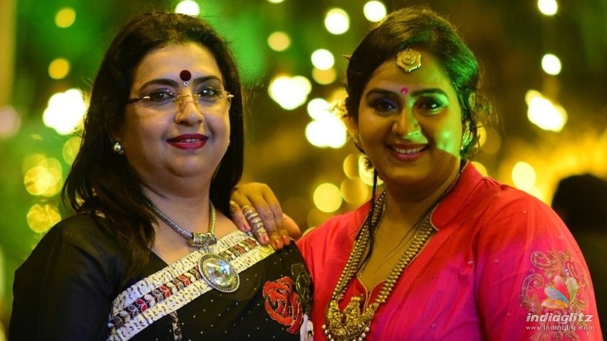 Veteran actresses Ambika-Radhas sister Mallikas photos go viral for the first time