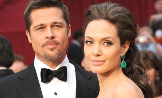 angelina jolie accuses brad pitt choking abusing their child private jet 2016 lawsuit divorce