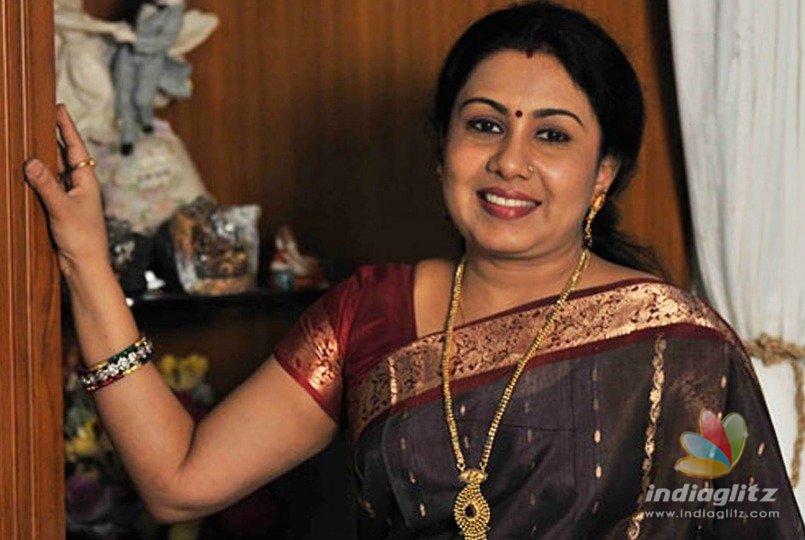 Popular Singer quits ADMK