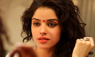 Pia Bajpai tonsures head for her next Tamil movie