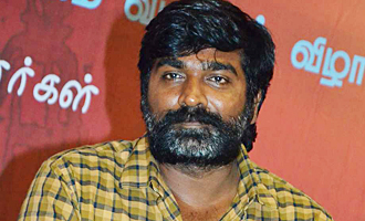 Vijay Sethupathi Gifts Gold Coins For Senior Member In Film Industries