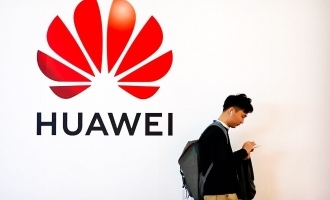 Huawei to give away $286 million bonus!