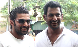 Vishal's 'Irumbu Thirai' gets an unexpected start