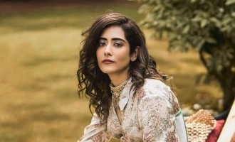 Jonita Gandhi glamorous photo shoot Jonita Gandhi instagram post