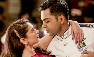 'Kaatru Veliyidai'- Trailer Review