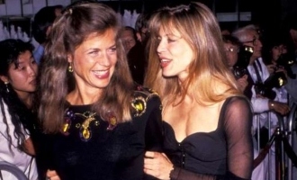 Terminator star Linda Hamilton's twin sister Leslie passed away suddenly