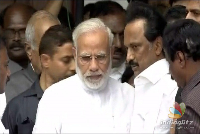 Narendra Modi pays his last respects to Karunanidhi