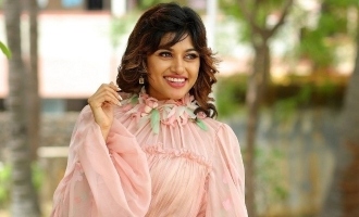 Oviya's philosophical message to fans on birthday