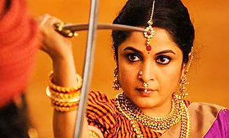 WOW! Ramya Krishnan is the hero of 'Baahubali' alternate version