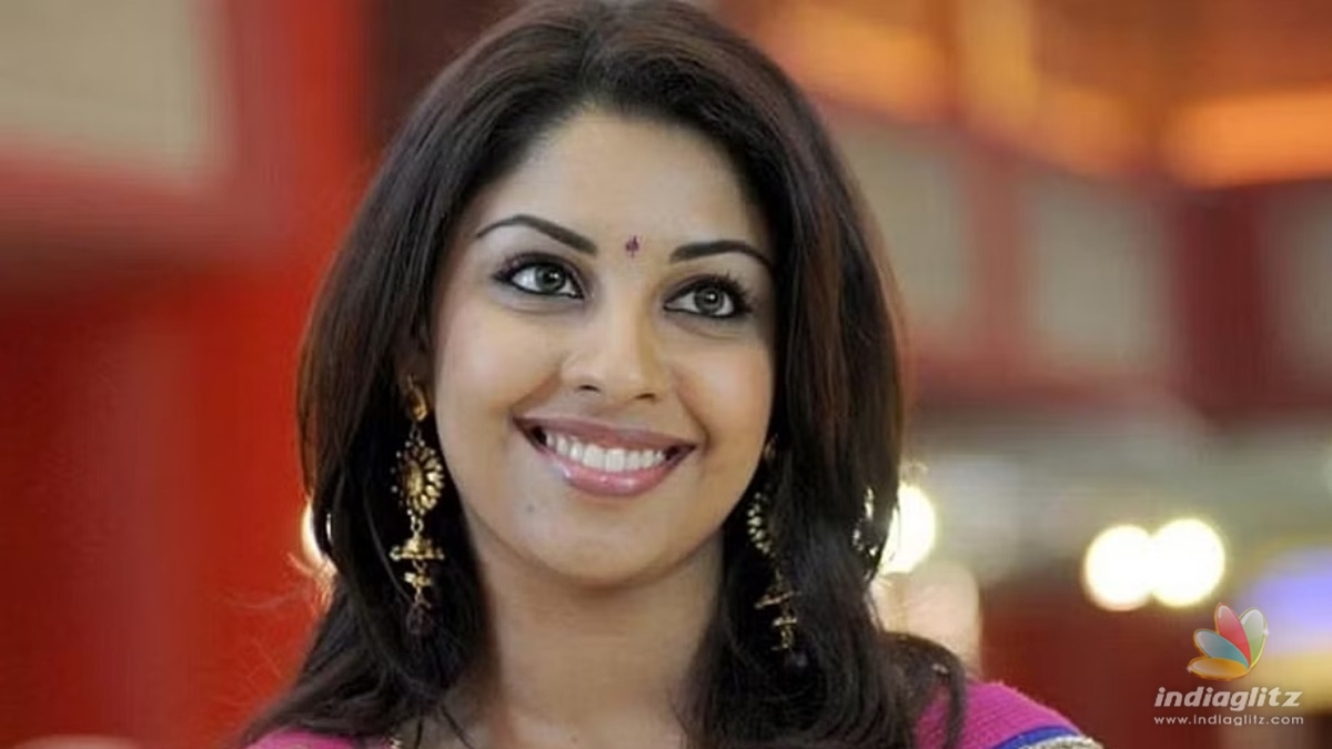 Mayakkam Enna, Osthi actress Richa Gangopadhyay emotional video about husband