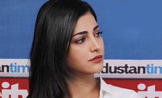 Shruti Haasan opts out of Sangamithra