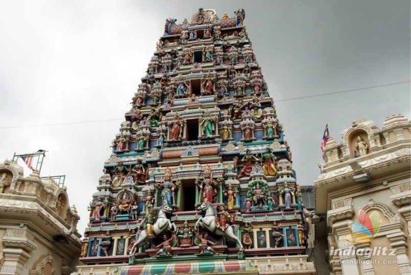 Violence erupts at Malaysian Mahamariamman Temple 