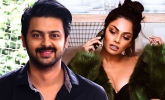 Srikanth apologize Chandrika Ravi Iruttu Araiyil Murattu Kuthu actress