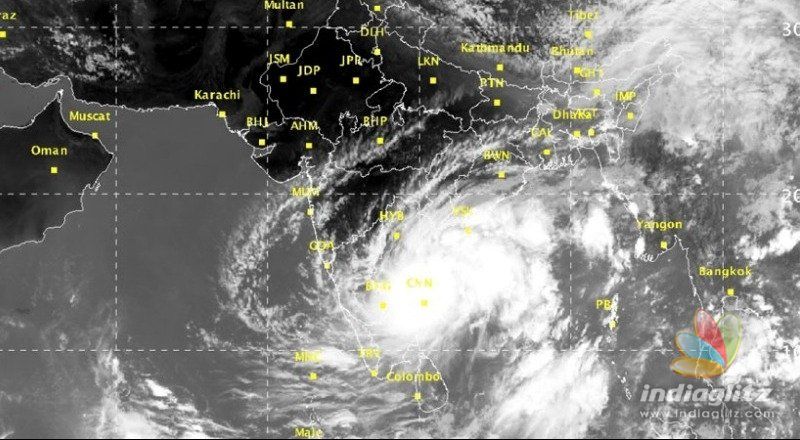 சென்னையை நோக்கி வருகிறது கஜா புயல்